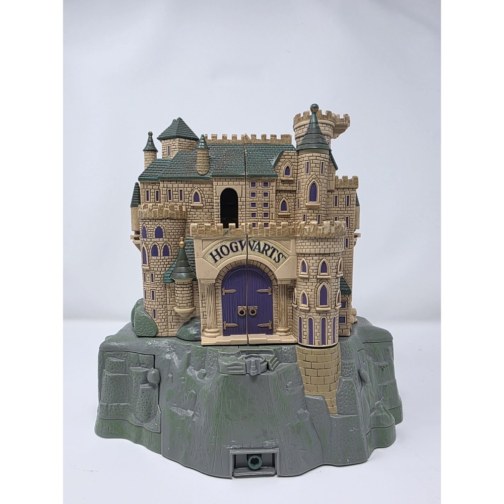 Harry Potter Hogwarts School Deluxe Electronic Playset 2001 Mattel (Castle Only)